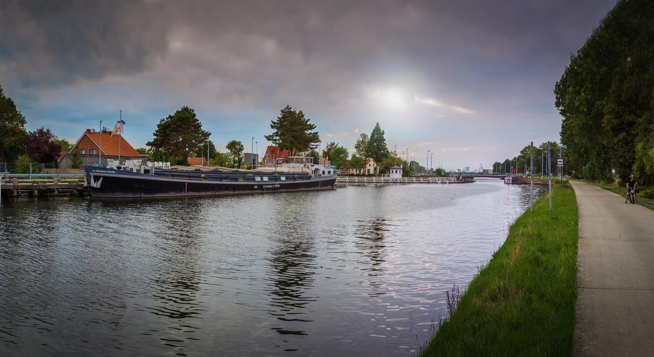 B&B Droomboot Oudenburg Buitenkant foto